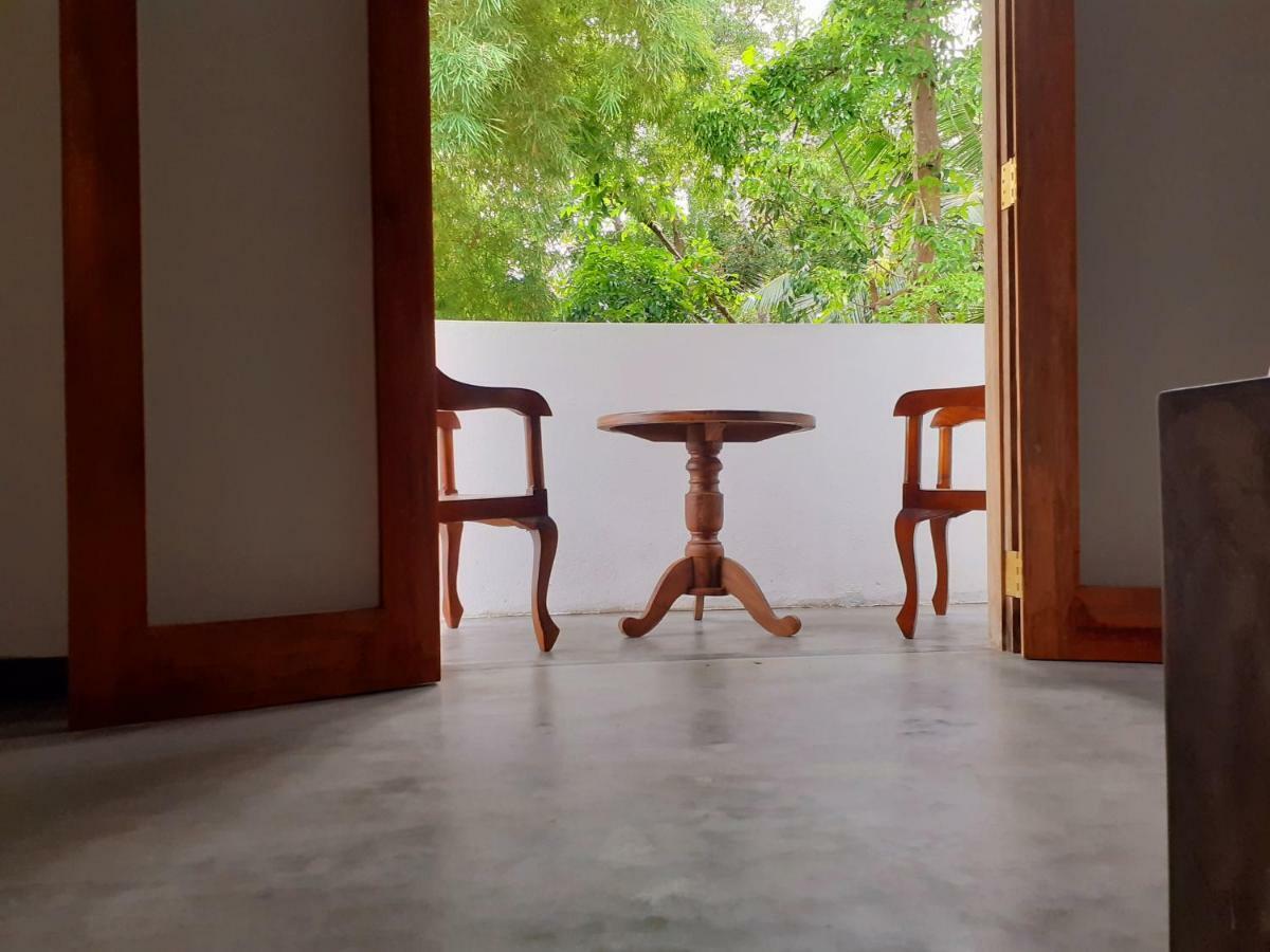 Om Villa Hikkaduwa Esterno foto