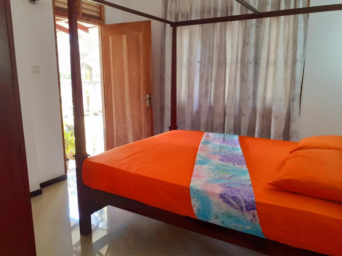 Om Villa Hikkaduwa Esterno foto